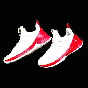 Jordan Ultra.Fly 2 Low White Gym Red